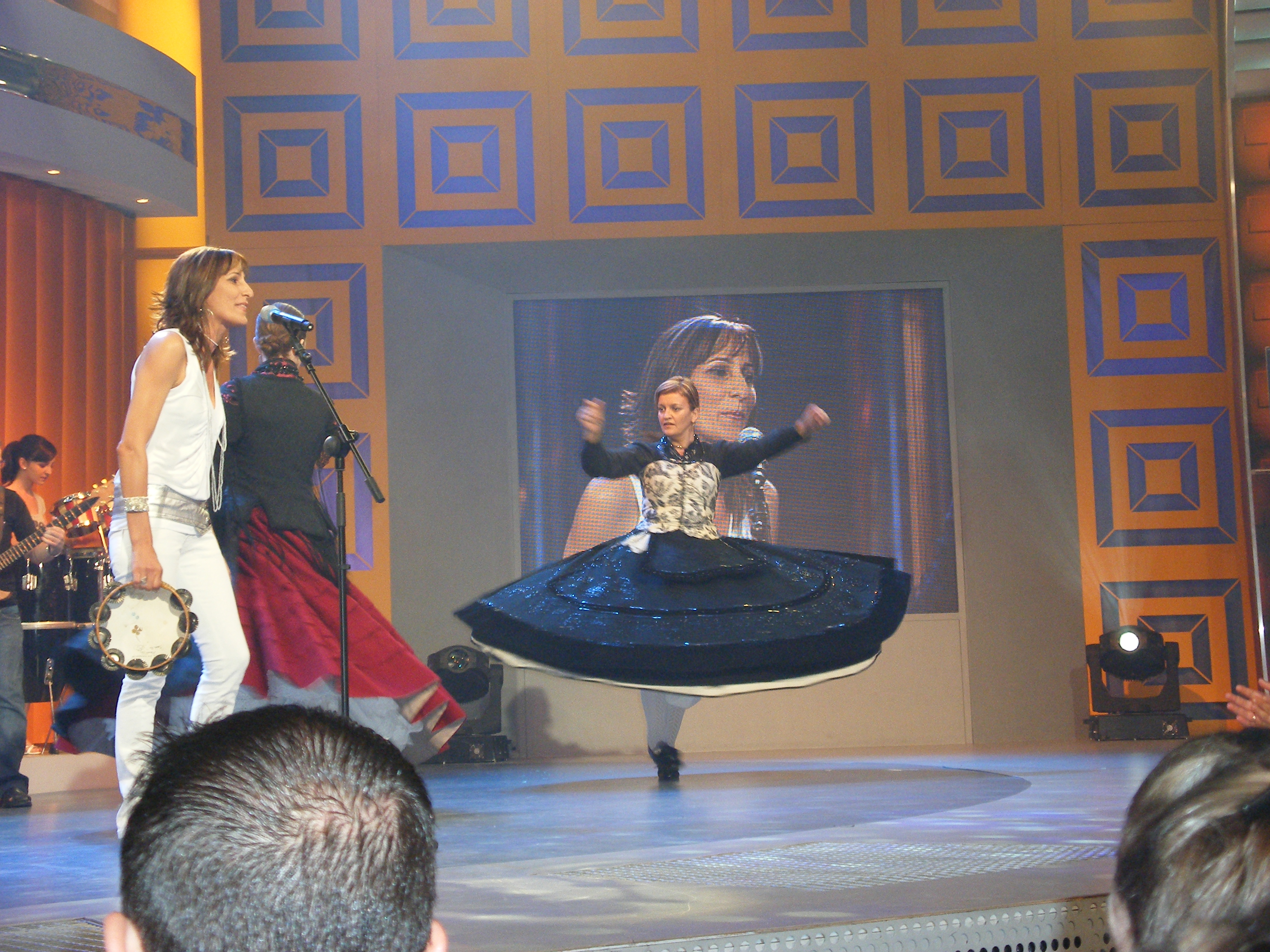 Foto de una actuación de Avelaíña